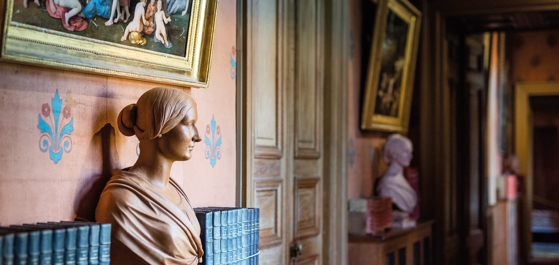 Chateau montresor bust books