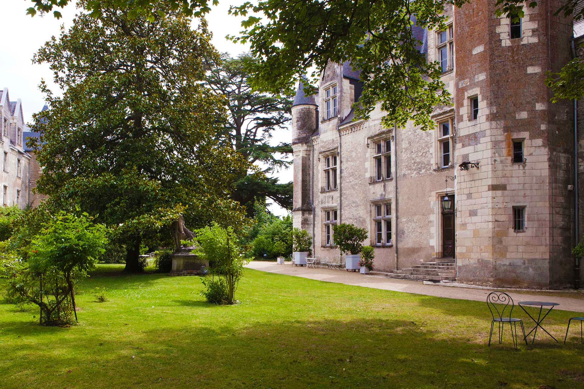 Romantic garden chateau montresor